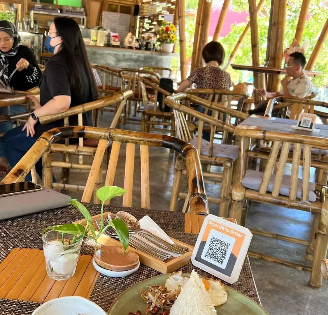 Golden Chenang Village Pantai Cenang  Hotel